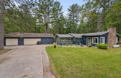 3985 E Higgins Lake Drive, Roscommon, MI 48653