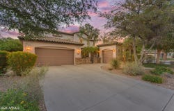 824 W WHITTEN Street, Chandler, AZ 85225