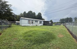 157 Ravenwood Drive, London, KY 40741