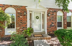 812 GREEN RIDGE CIRCLE, LANGHORNE, PA 19047