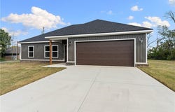 2 Wendike Lane, Bella Vista, AR 72715