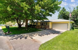 105 Kennedy St, New London, IA 52645