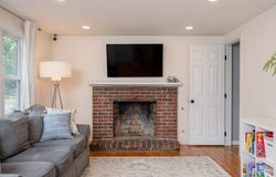 410 Oak St, Raynham, MA 02767
