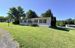 255 Angel Drive, New Ringgold, PA 17960