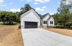 3205 Gleason Drive, Chattanooga, TN 37412