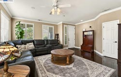 469 Monte Oro St, Manteca, CA 95337