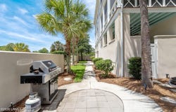 2 Abbey Row, Beaufort, SC 29906