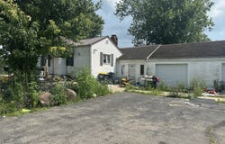 2927 S Rangeline Road, Anderson, IN 46017