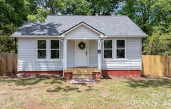 355 15th Avenue NE, Hickory, NC 28601