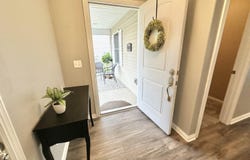 1917 Greyson Drive, Auburn, IN 46706-3081