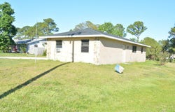 569 SE Fallon Drive, Port Saint Lucie, FL 34983