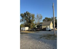809  Oak St, Carmi, IL 62821