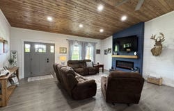 1771  Co Rd 1025 E, Cisne, IL 62823