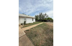 701 Perry, Santa Anna, TX 76878