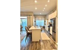 42 Meadowbrook Lane, Smithtown, NY 11787
