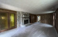 1111 S 6th Street, Clinton, IN 47842