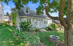 262 N 113th St, Wauwatosa, WI 53226