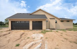 502 W Cherry Oaks St., Cheney, KS 67025