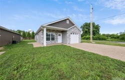 101 Meadowview Court, Elsberry, MO 63343