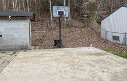 380 Crab Apple Dr, Blackey, KY 41804