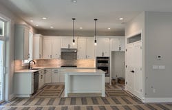 4998 NW DEERHAVEN TER, Portland, OR 97229