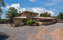 9 Entrada Celedon y Nestora, Santa Fe, NM 87506