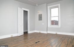104 W CHESTNUT STREET, LANCASTER, PA 17603