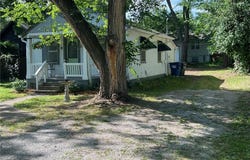 1308 Oak Hill Avenue, Lawrence, KS 66044