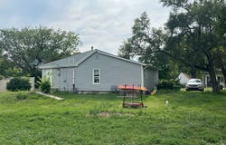 508 N Pine St, Beloit, KS 67420