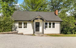523 Harrison Ave, Franklin, NC 28734