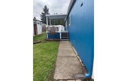 1400 CANDLELIGHT Dr, Eugene, OR 97402