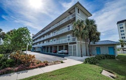 7 ISLAND PARK PLACE, DUNEDIN, FL 34698