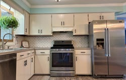 1023 E Colonial Park Drive, Grand Ledge, MI 48837