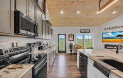 941 Jim Hennessee Rd, SPARTA, TN 38583