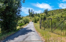 15691 Old Stage Coach Road, Redding, CA 96001
