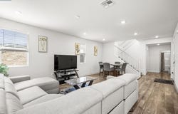 2214 Daimler St, Lathrop, CA 95330
