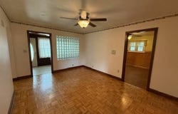 902 South 5th St, Monmouth, IL 61462