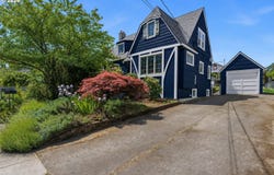 135 S 8TH St, StHelens, OR 97051