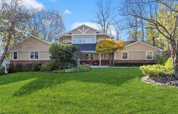 45 Peach Drive, East Hills, NY 11576