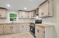 23846 Eastgate Avenue, Elkhart, IN 46516
