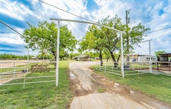 1400 W 6th Street, Breckenridge, TX 76424
