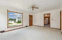 717 3rd Ave SE, Dyersville, IA 52040