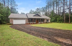 112 Dixie Drive, Springfield, GA 31329