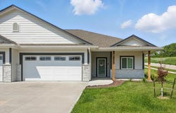 726 Oak Ridge Drive, Glenwood, IA 51534