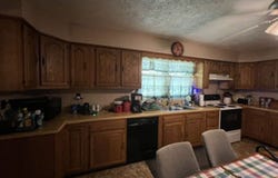 90 Glen Dr, Prestonsburg, KY 41031