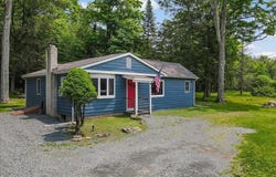 225 Creek Road, Greentown, PA 18426