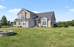 19006 S Prairie Lane, Pleasant Hill, MO 64083