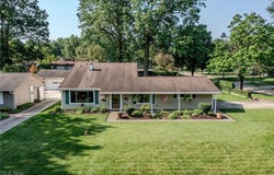25171 Doe Drive, North Olmsted, OH 44070