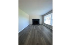 390 Southridge Dr, St Clair, PA 15241