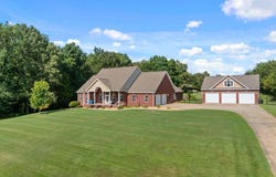 17900 Hampton Cove Way, Athens, AL 35611